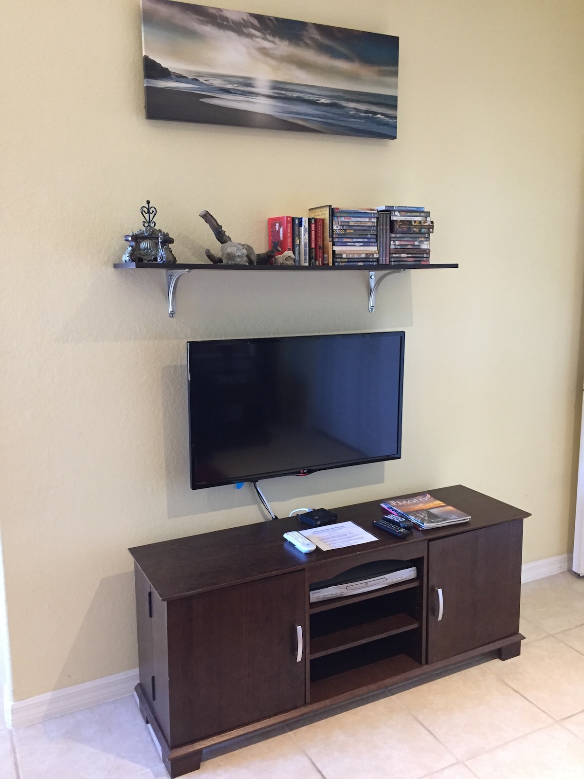 Телевизор со рамен екран? DVD