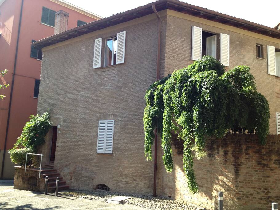 Esterno del palazzo - outside our building