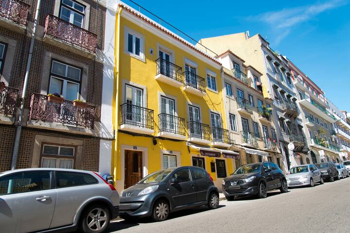 Apartment & terrace near Parliament, 4BR, 2WC gallery image 5