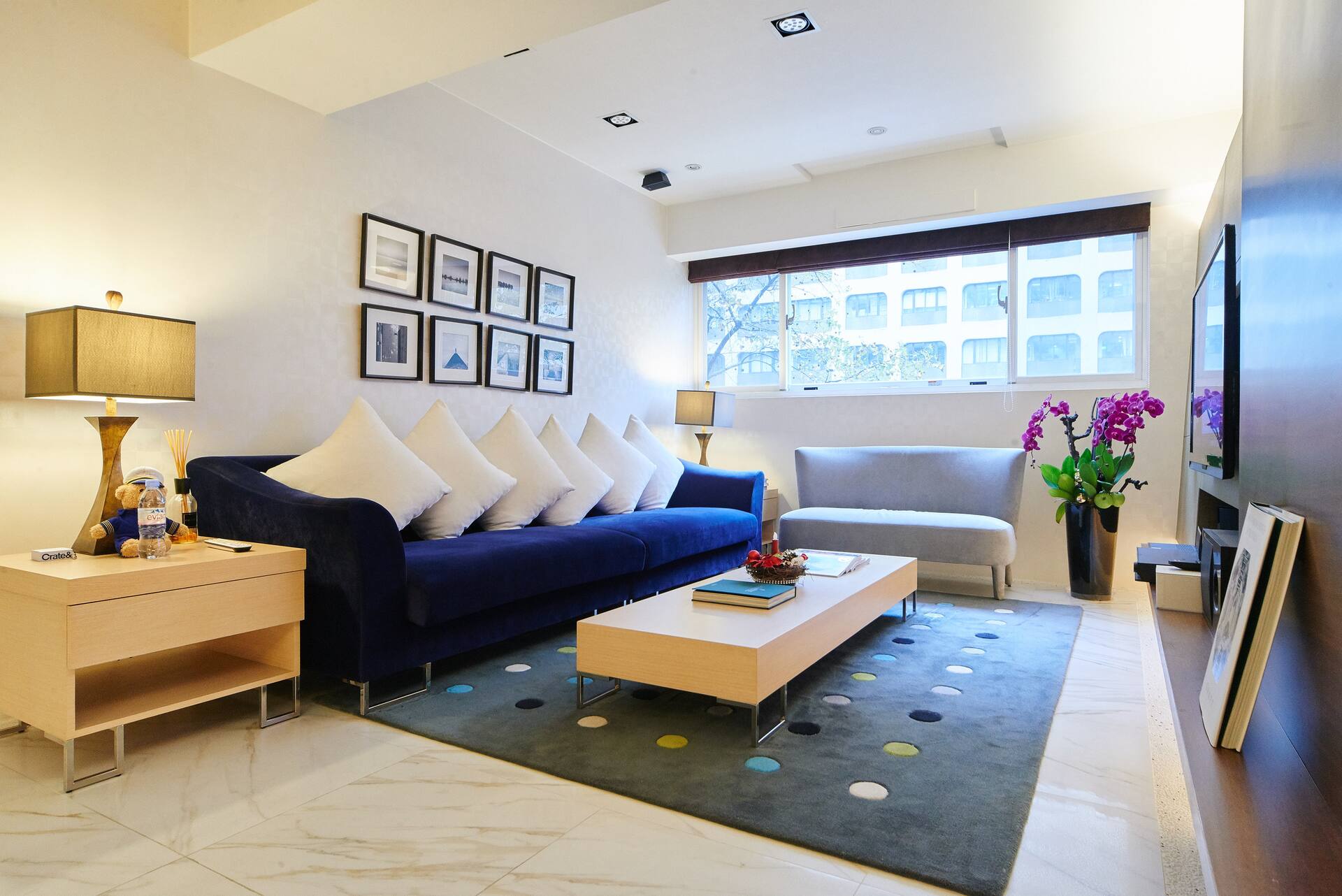 Cozy 2 bedroom close to 101
