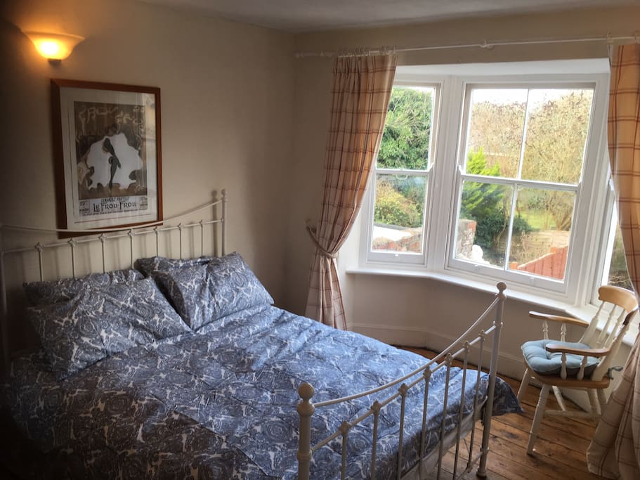 Quiet rear-facing master bedroom