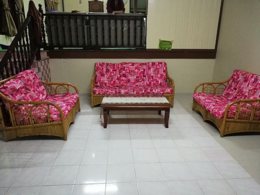 Ruang Tamu Bawah