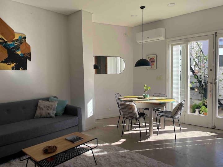 Casa en 1er piso con terraza y 2 dormitorios en Villa Ortúzar