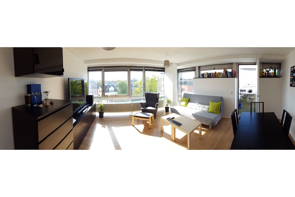 Spectacular living-room with panoramic windows