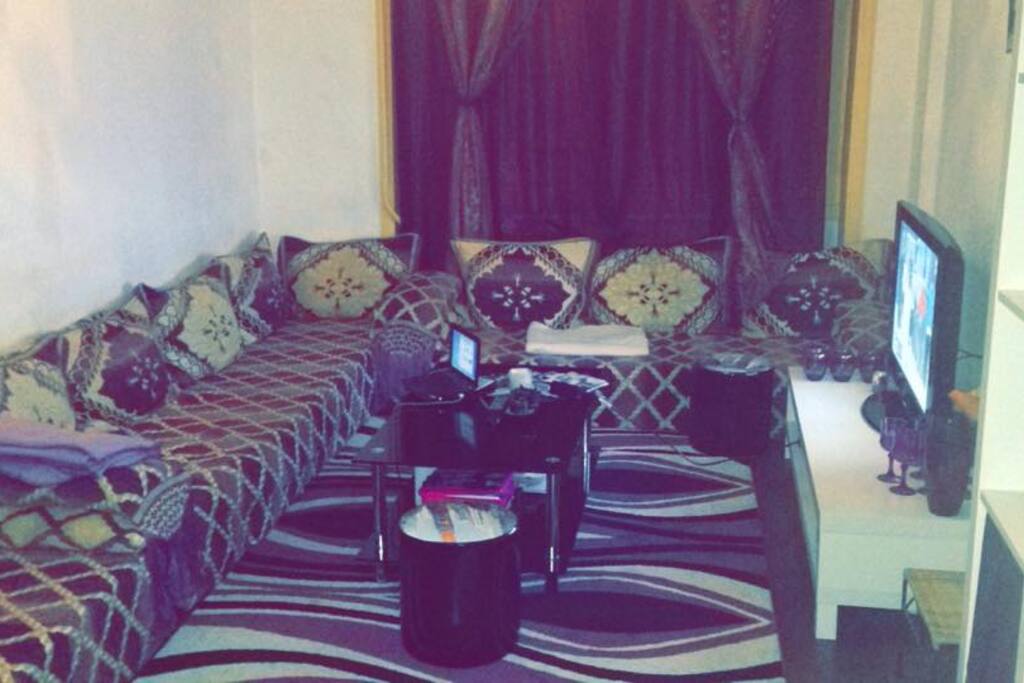 SALON
