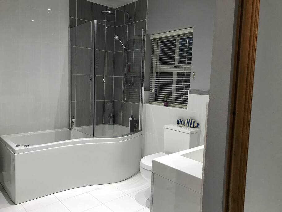 Family bathroom
