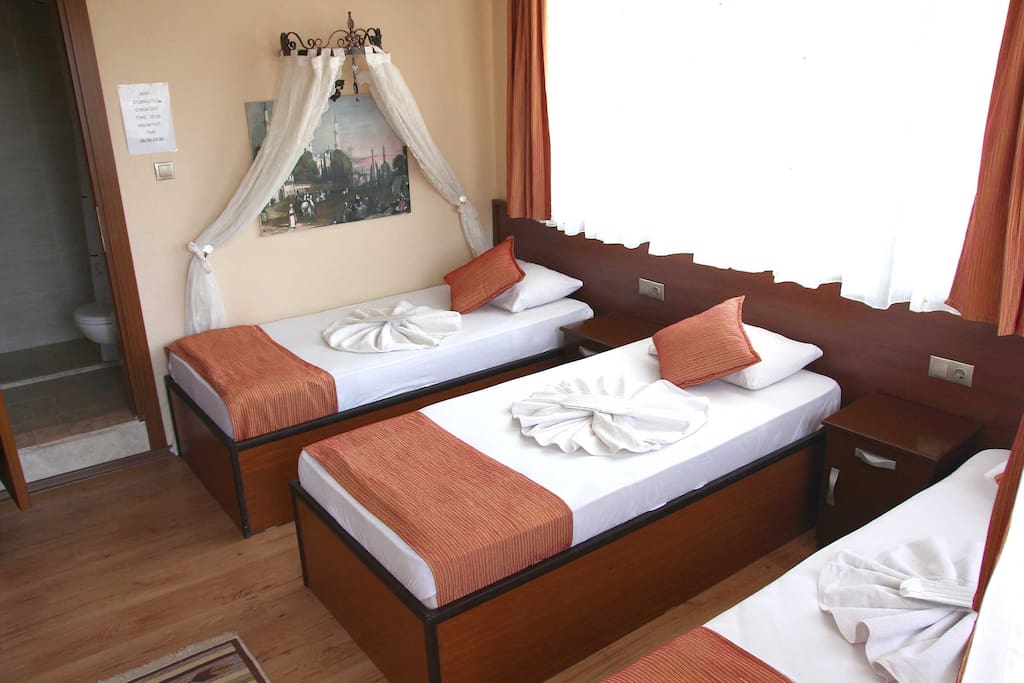 3 single beds