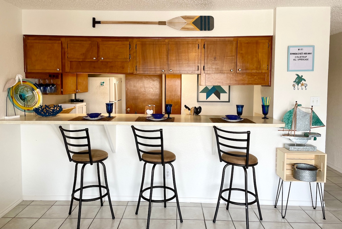 Bonnie and Clyde Hideaway - Mingo Cay Cottage
