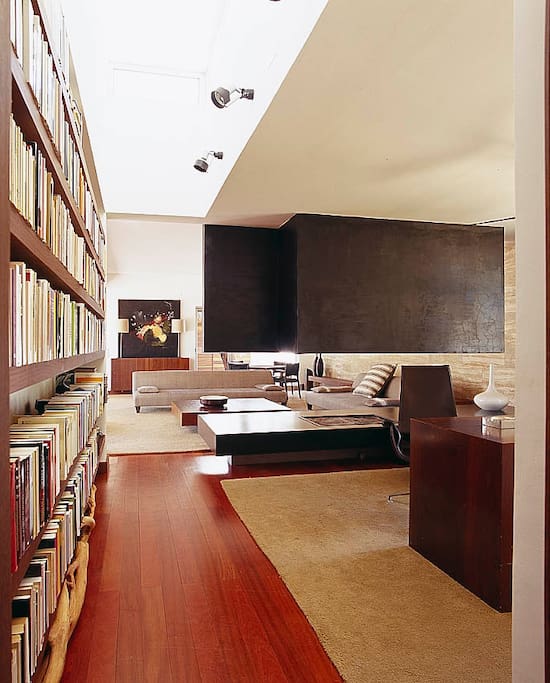 SALA 1 (LIVING-ROOM 1)