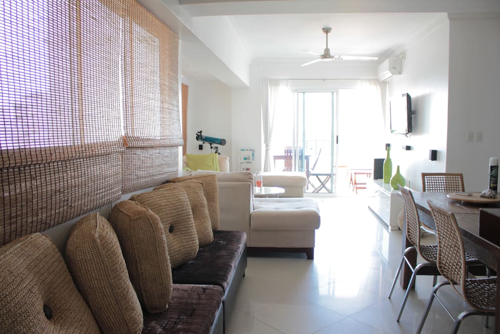 SUNNY&BEAUTIFUL CLOSE TO BLUE MALL AND NIGHT LIFE Apartments for Rent