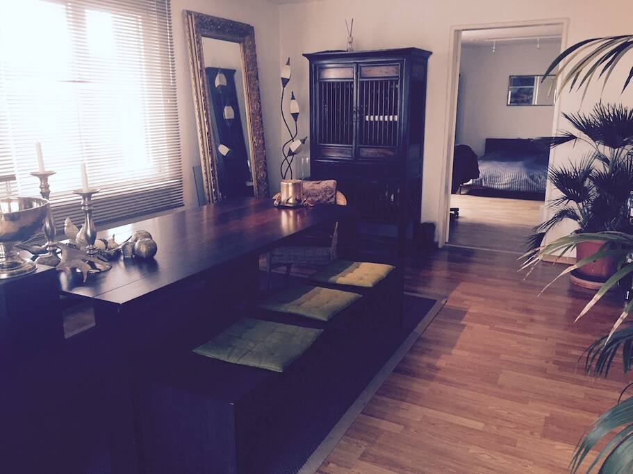 Living room (sharing)