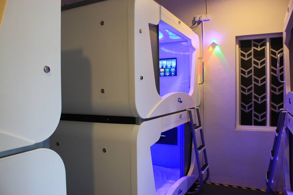 Premium Qube exterior view