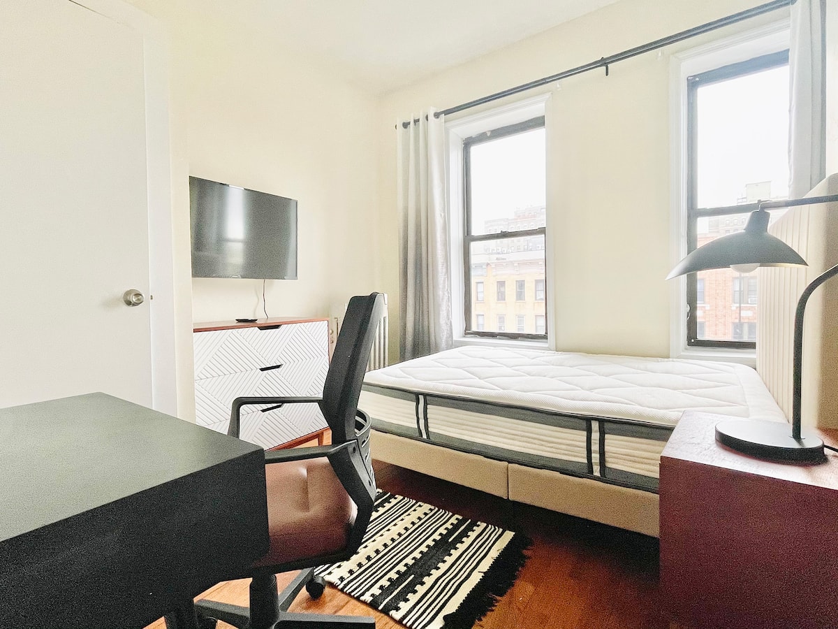 Prospect park HD TV room on Franklin Ave -#197