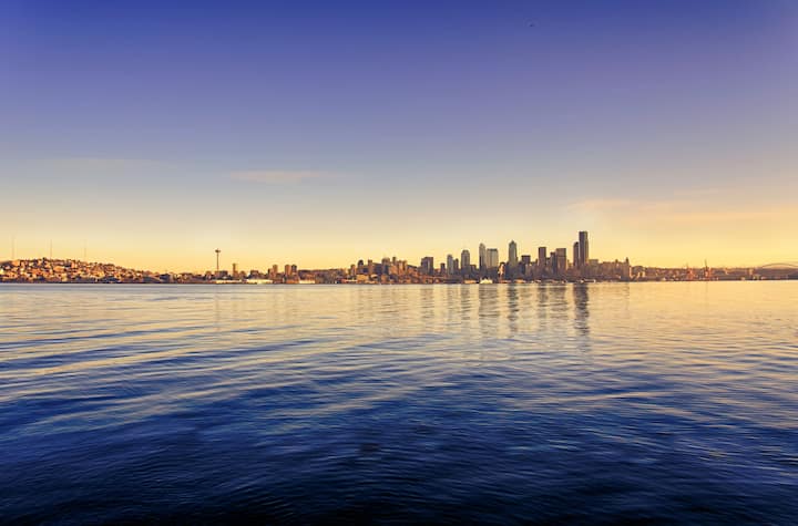 Thompson Residences- Water View Luxury Residence