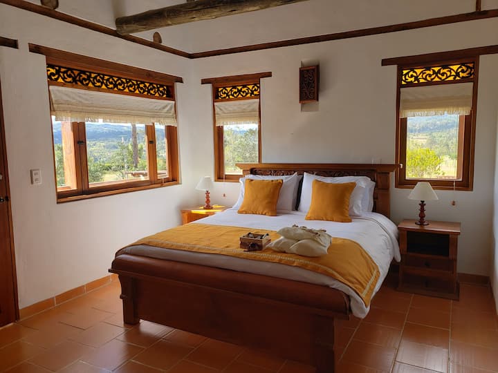 Საძინებელი Queen საწოლი მეორე სართული