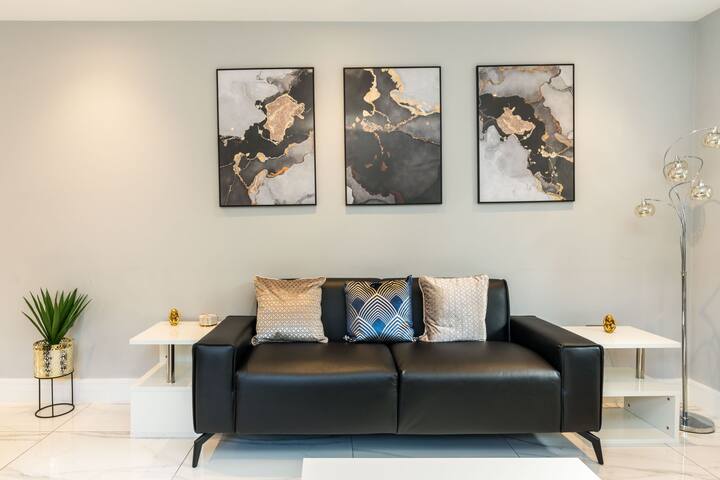 JB stays London. managed Airbnb listing 2