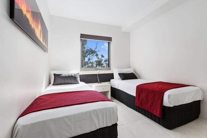 Luxury Sub Penthouse Apartment gallery image 5