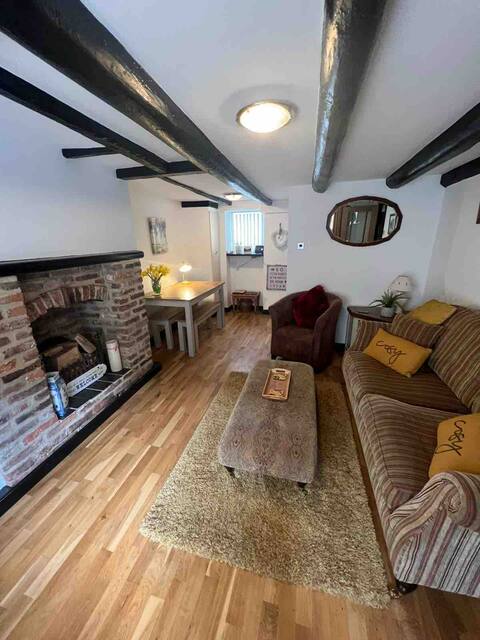 Cosy cottage off Yarm Highstreet