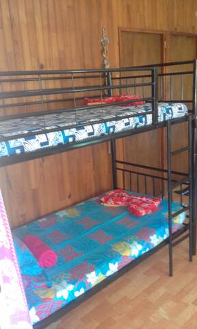 TEAVAHERE DORTOIR (10mn TO MATIRA BEACH)