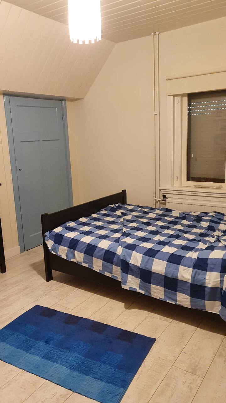 חדר שינה 2 מיטה זוגית