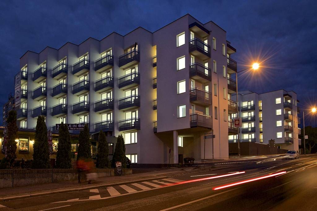 Wohnhaus in der Nacht