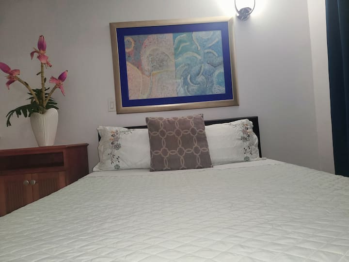 Стая #1
Легло тип Куин
Гардероб
A/C