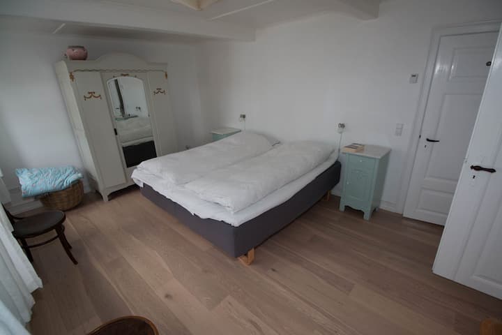 غرفة نوم 1. سرير مزدوج