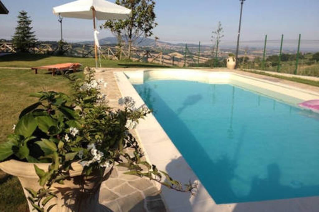 Piscina della villa principale