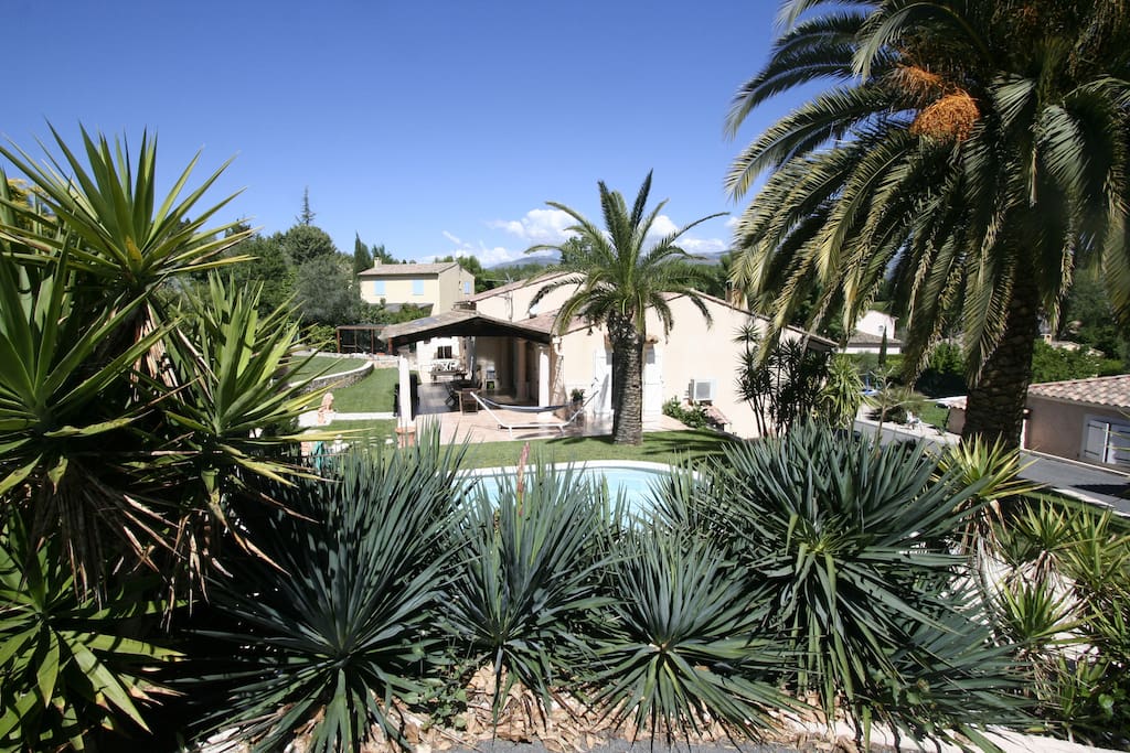 Villa from driveway