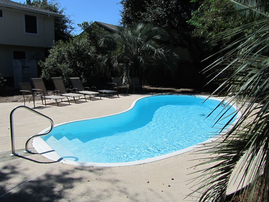 Private pool
