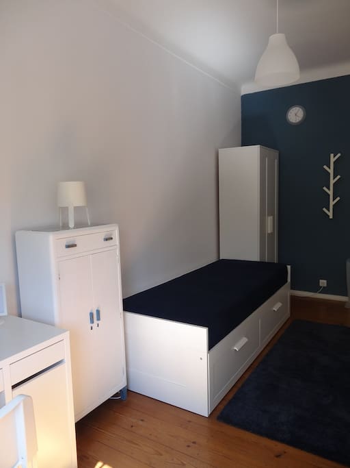 Blue-room perspective