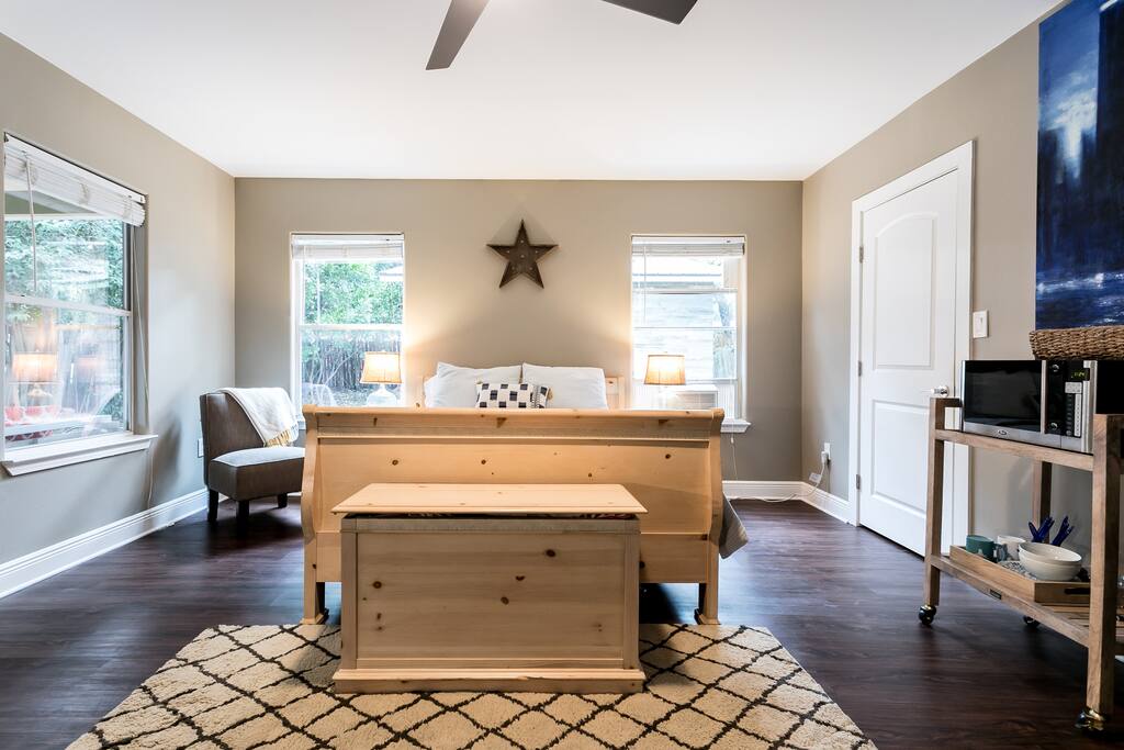 Relax and hit the sack on the queen-size bed.