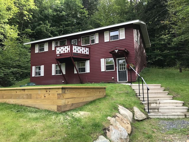 ★Family & Dog Friendly Sugarbush Ski/Bike House★