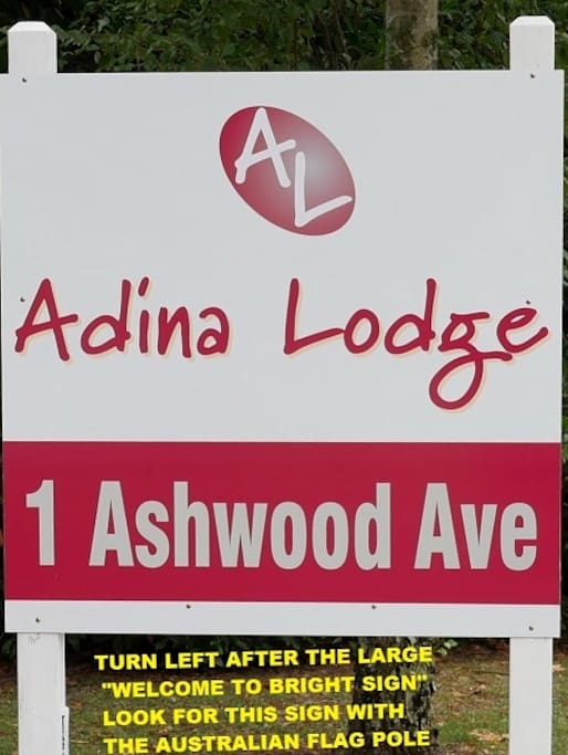 Access Sigh to Lodge