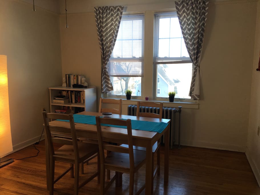Large dining area suitable for hosting friends!