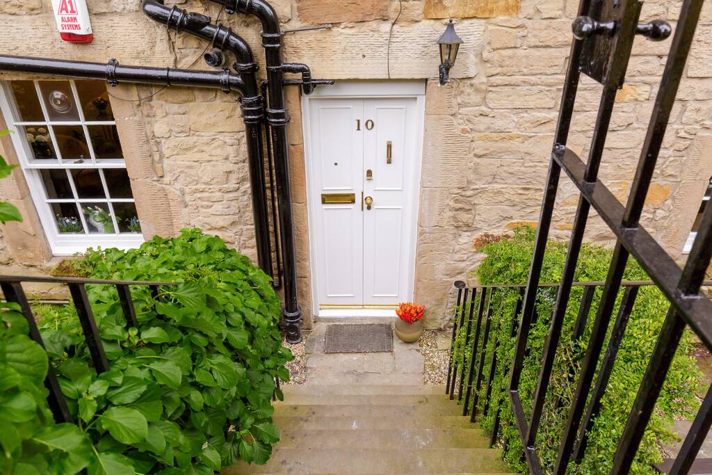 The private entrance
