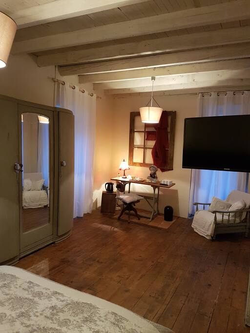 Chambre avec un lit 160