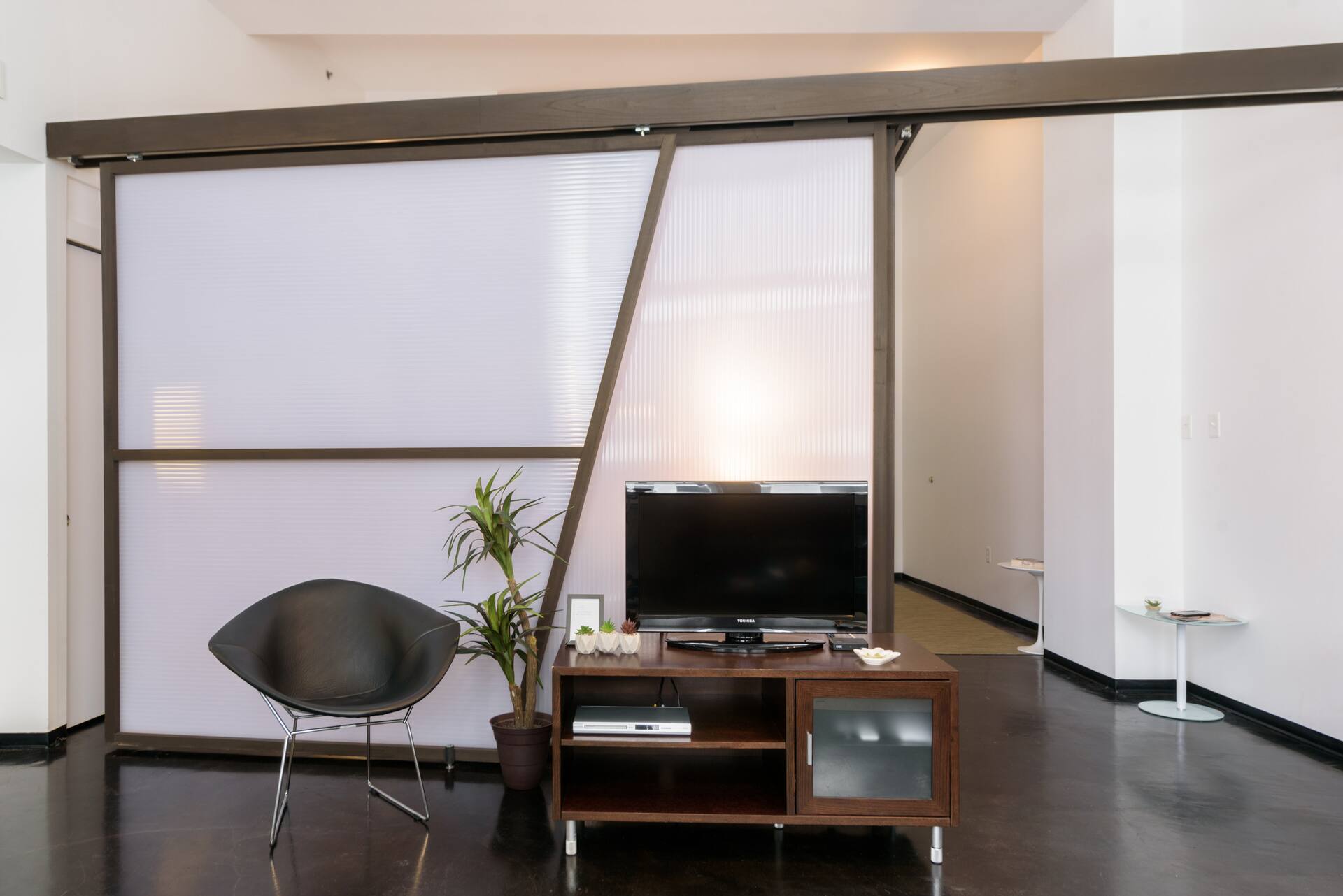 Bright, Modern Loft One Block from Bourbon Street — zdjęcie 3