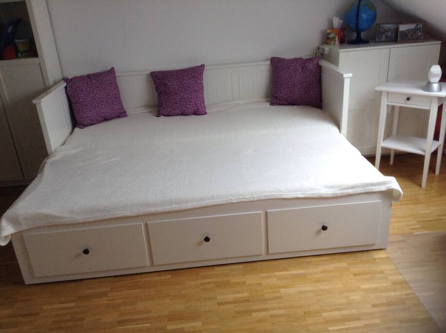 Bett ausgezogen 160x200m