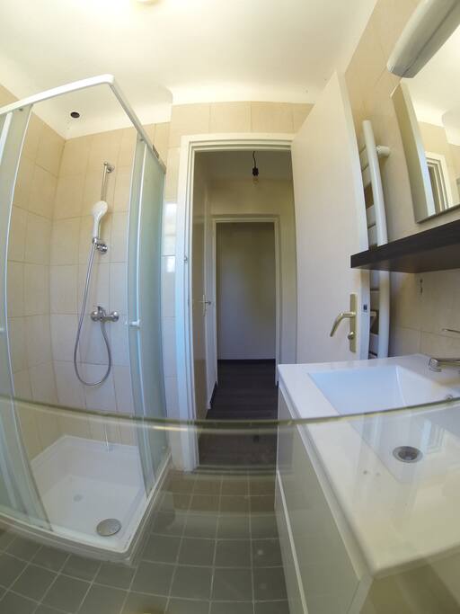 sale de bain N1