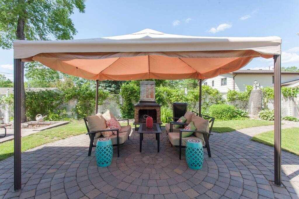 Fire pit sitting area.