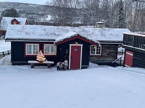 Charming log cabin centrally located in beautiful Glåmos