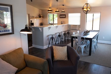 Main Street Retreat (loft) - Downtown Durango