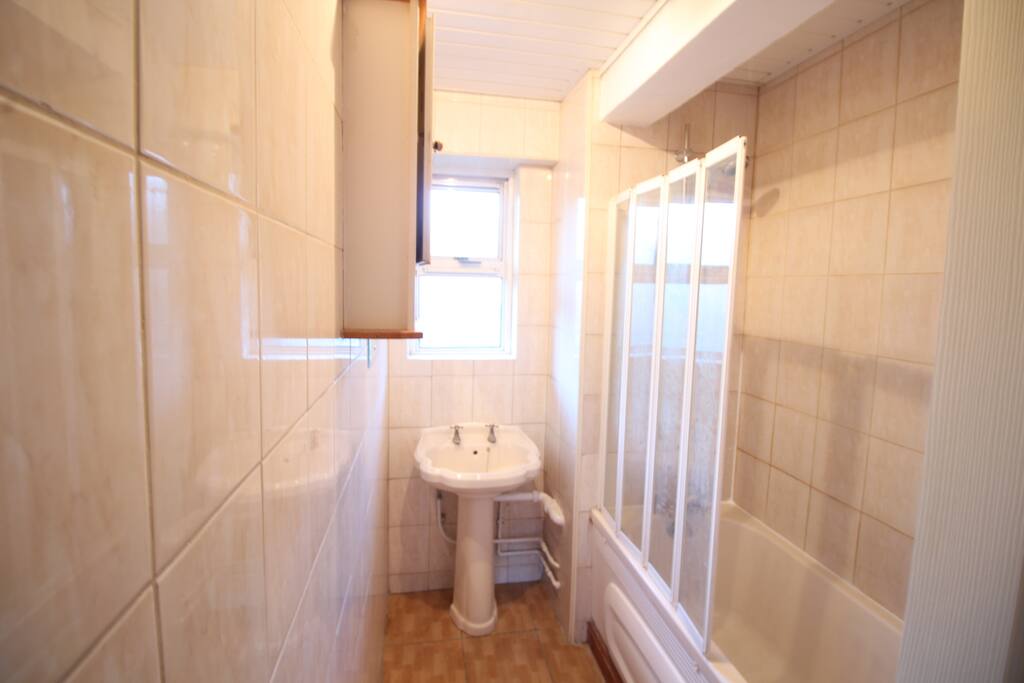 SHARED BATHROOM