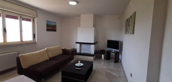 Salotto con Wi-Fi, TV e Sonos - dnevni boravak s bežičnim internetom, televizorom i Sonos Sound Sytemom