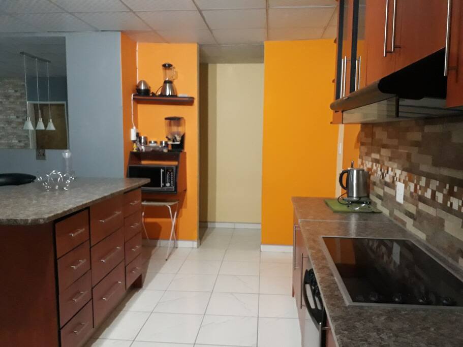 Kitchen/stove