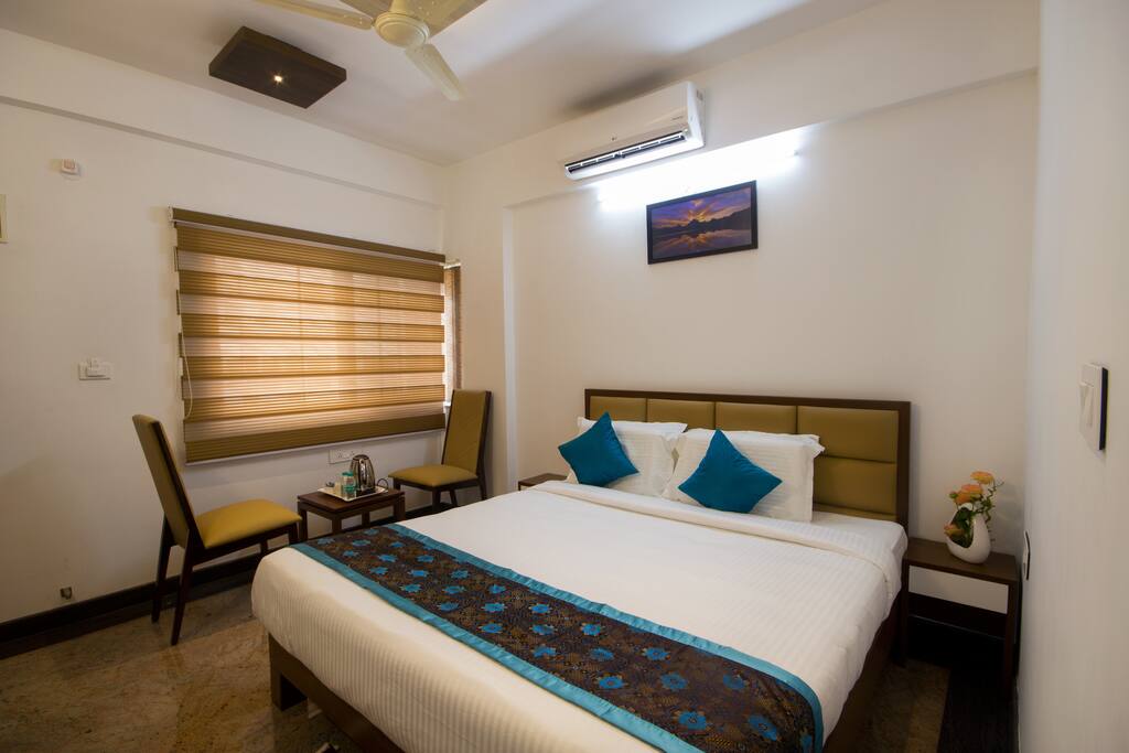 Club Room