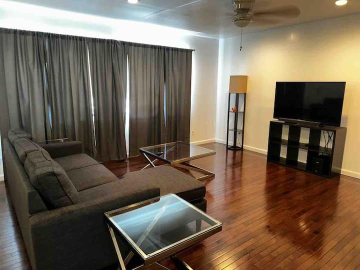 Spacious Minimalist 3br/2.5ba | Parking | Near Nyc - Hoboken, NJ