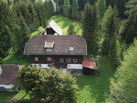 Quaint alpine hut in the Innerkrems