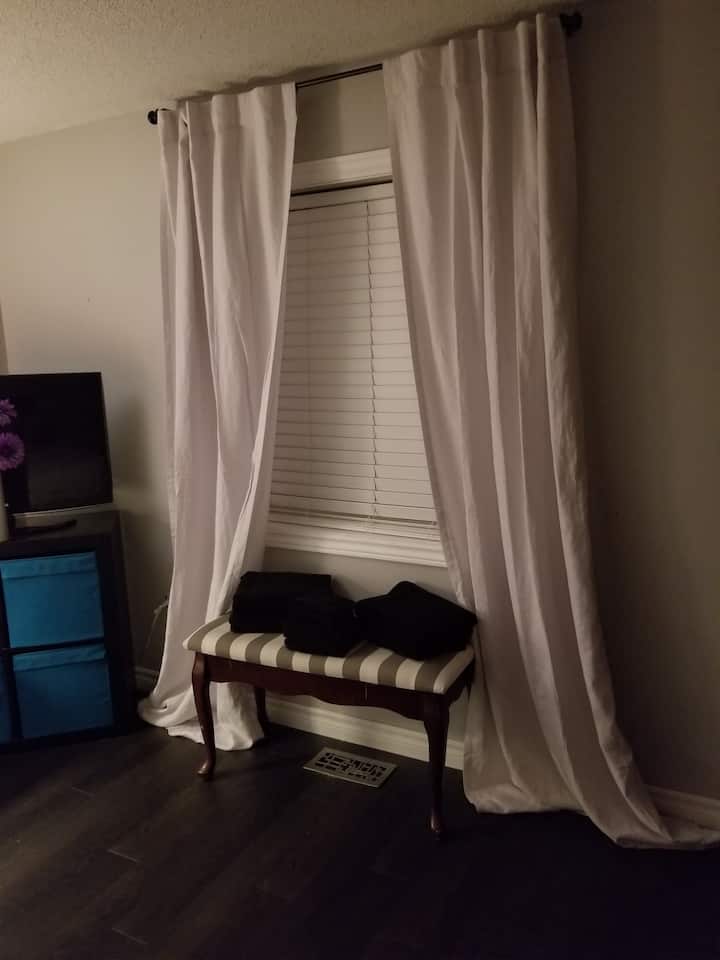 1 Bedroom Bungalow, 2.5 Km To Casino Rama - Orillia